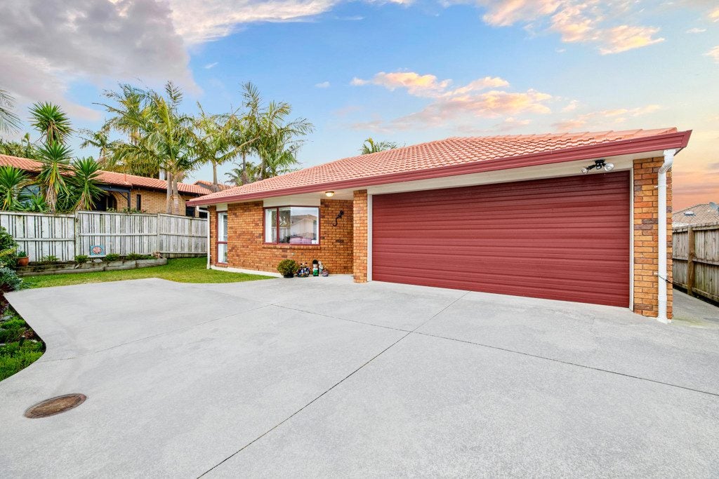 15 Jelicich Court, Henderson, Auckland - Carousel 2