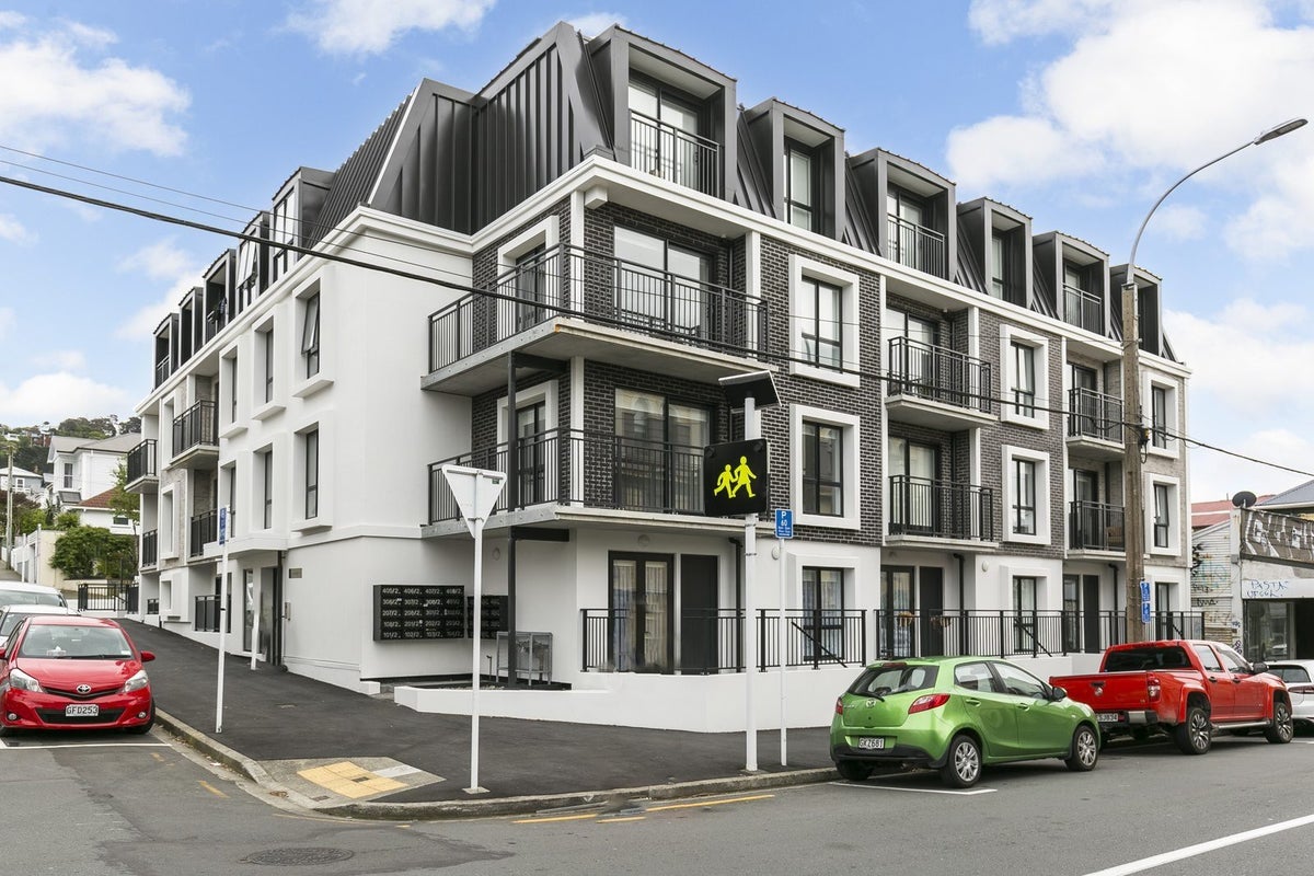 408/2 Colombo Street, Newtown, Wellington - Carousel 2