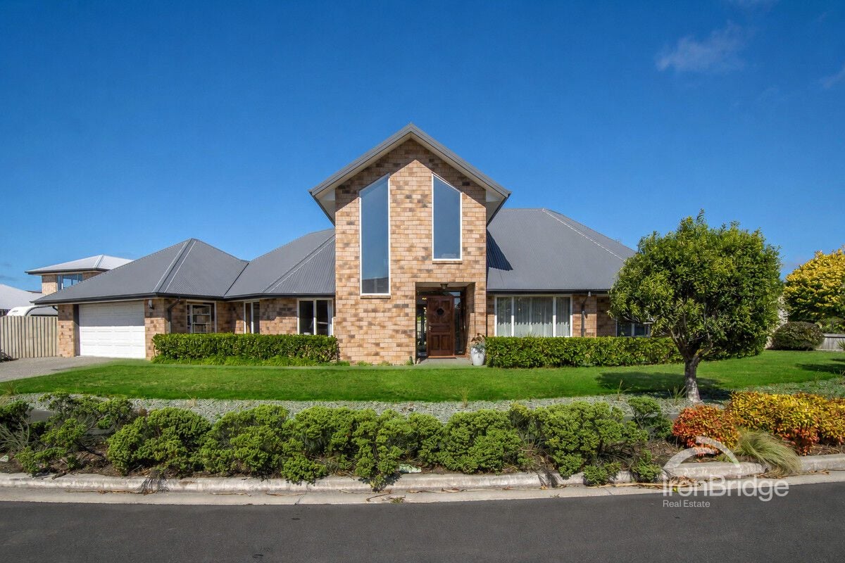 7 Evergreen Place, Parklands, Christchurch - Carousel 1