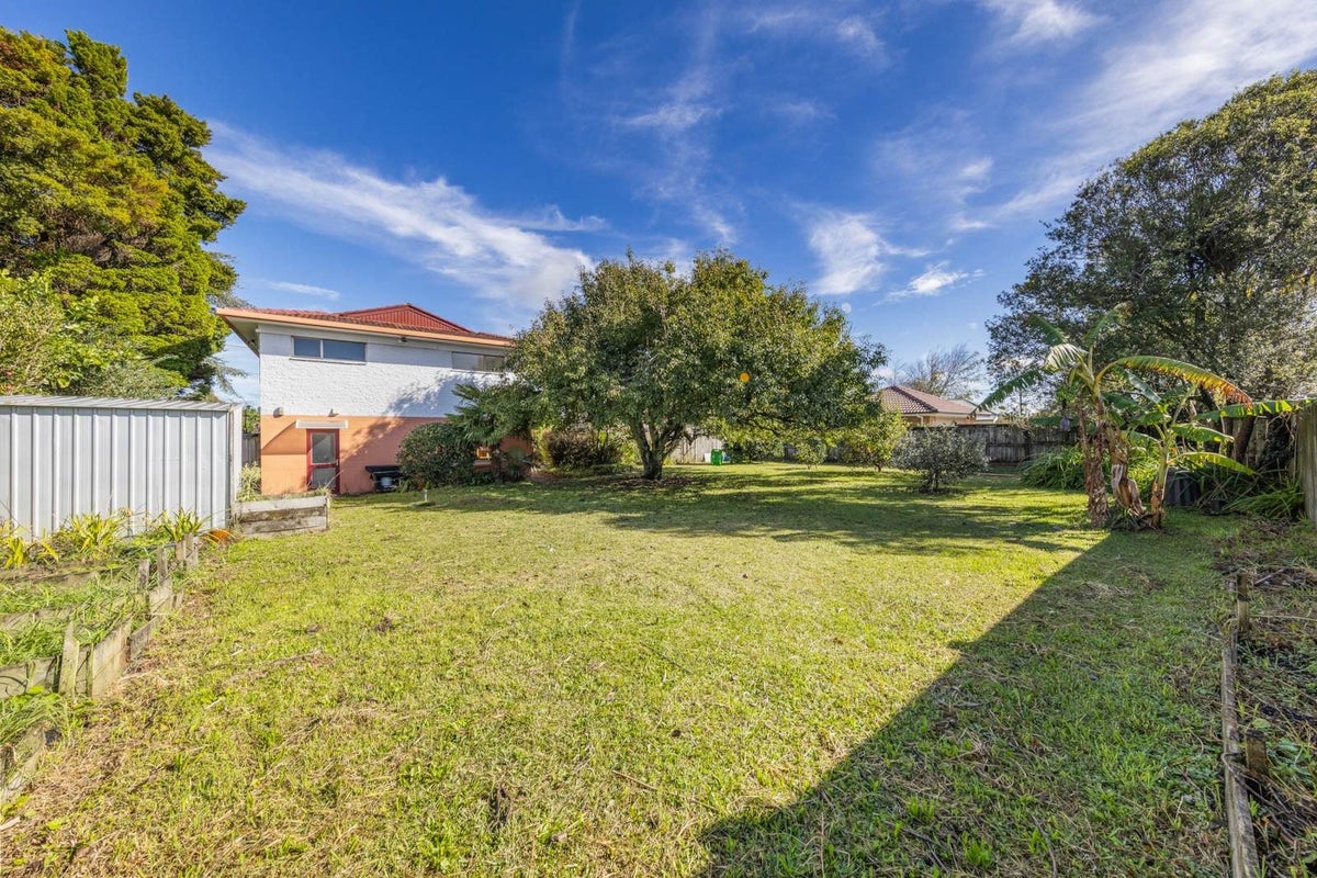 8A Matata Street, Blockhouse Bay, Auckland - Carousel 2