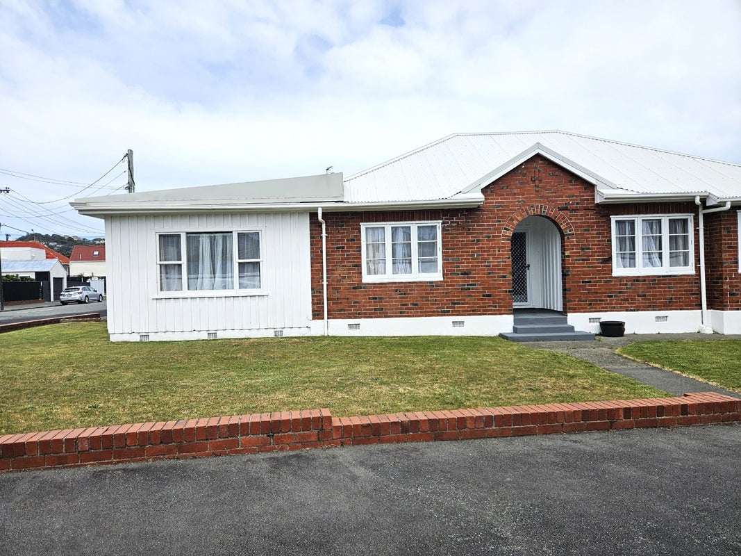 9 The Quadrant, Miramar, Wellington - Carousel 23