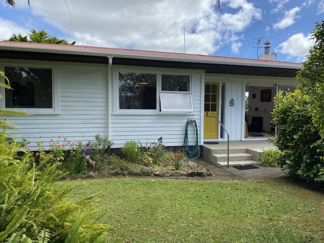 6 Limestone Place, Raumanga, Whangarei - Carousel 1