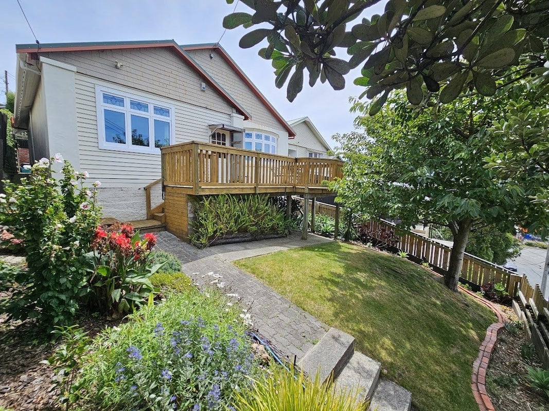12 Tirangi Road, Rongotai, Wellington - Carousel 1