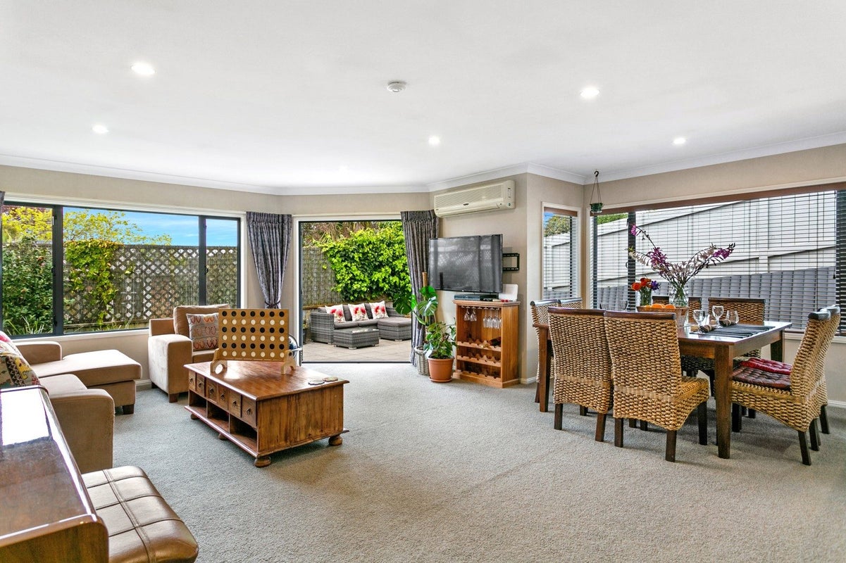 9 Sunset Street, Hilltop, Taupo - Carousel 2