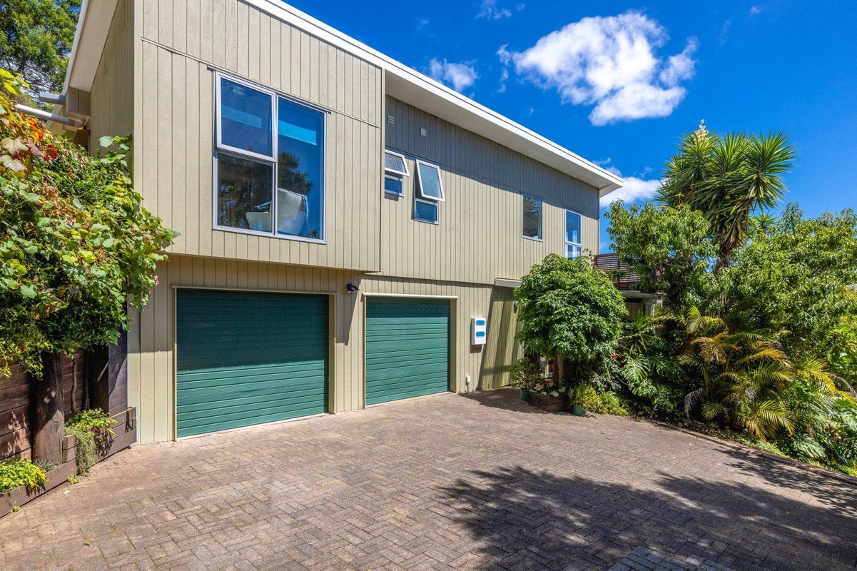 15A Erua Road, Ostend, Waiheke Island - Carousel 1