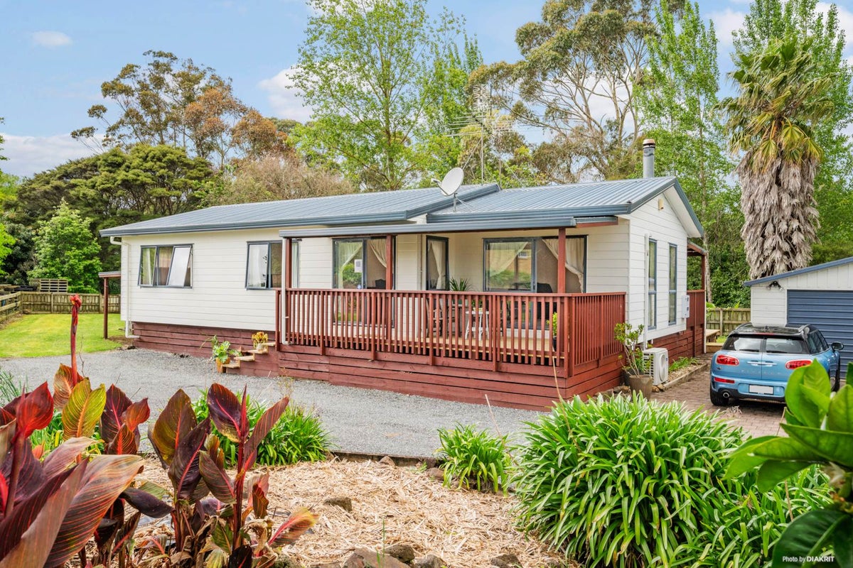 195 George Street, Tuakau - Carousel 2