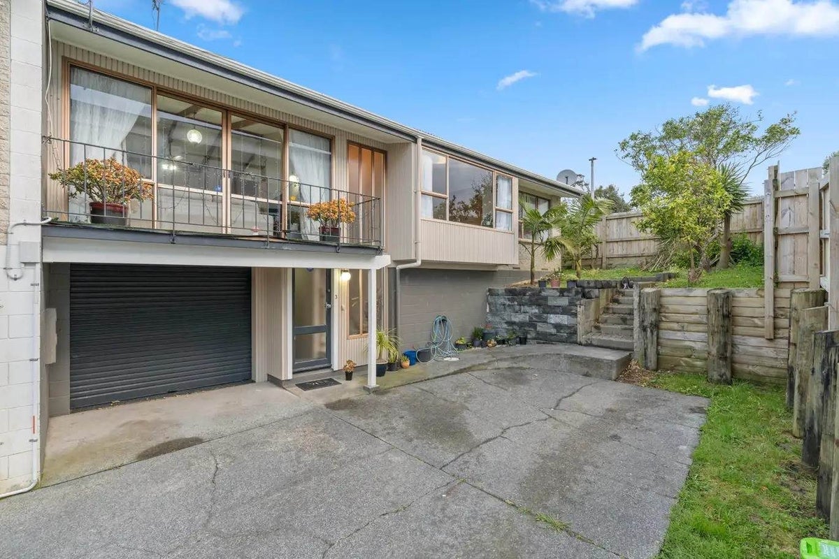 3/110 Hillside Road, Papatoetoe, Auckland - Carousel 1