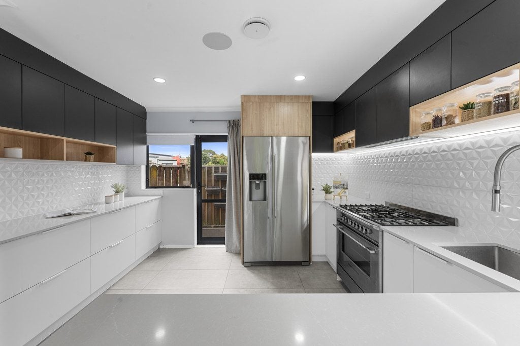 628A Te Atatu Road, Te Atatu Peninsula, Auckland - Carousel 2