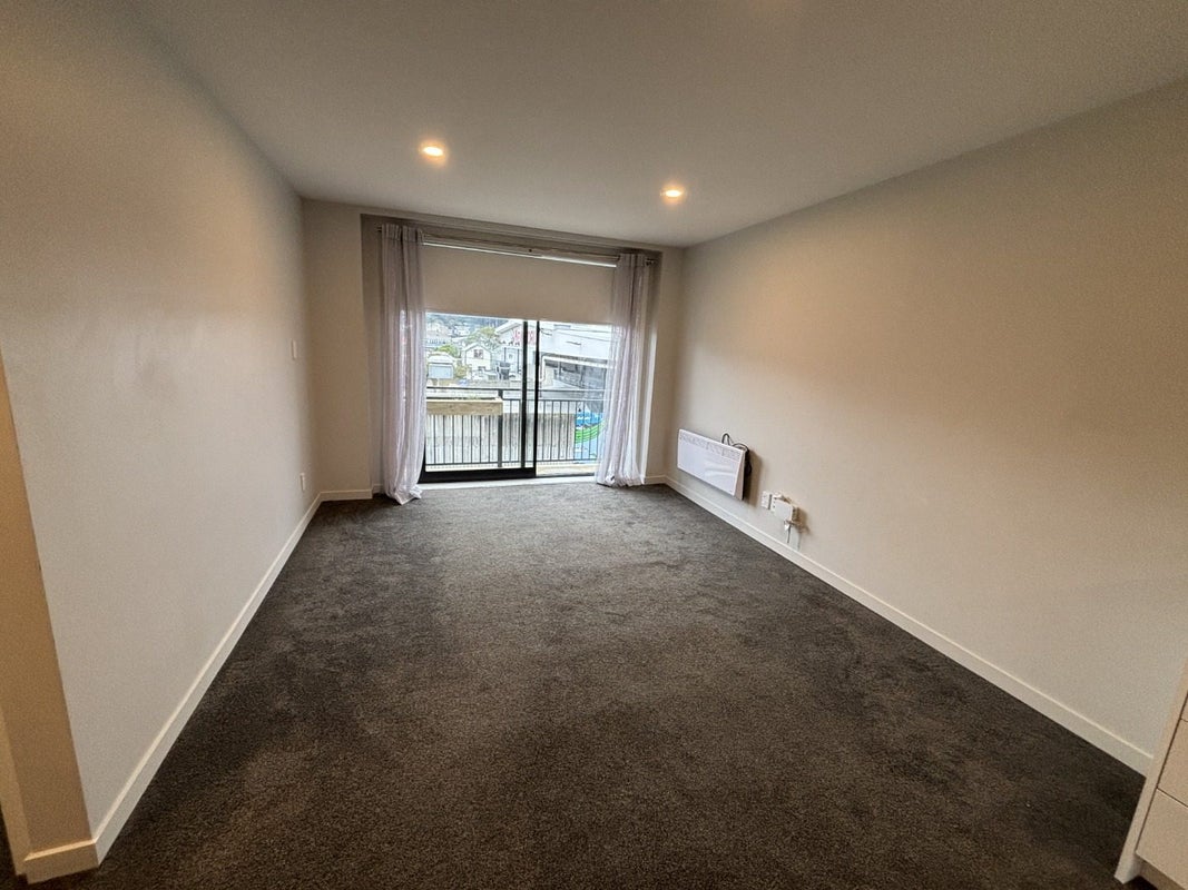 2/11E Newtown Avenue, Newtown, Wellington - Carousel 2