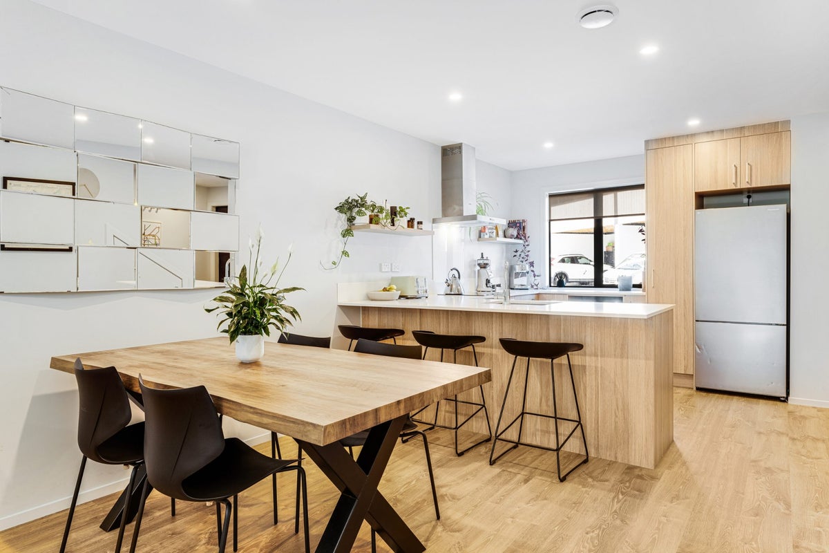 2C Nerita Place, Long Bay, Auckland - Carousel 1