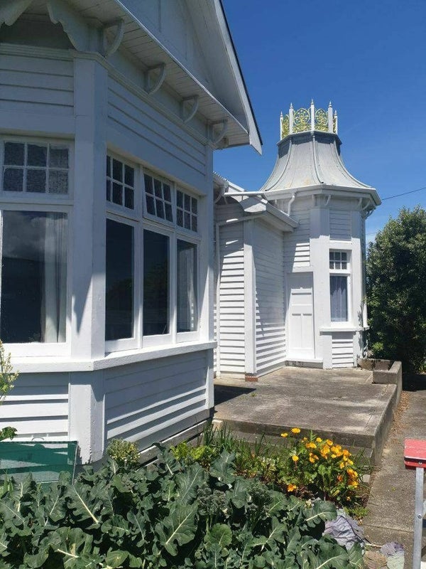 6 Caius Avenue, Gonville, Whanganui - Carousel 1