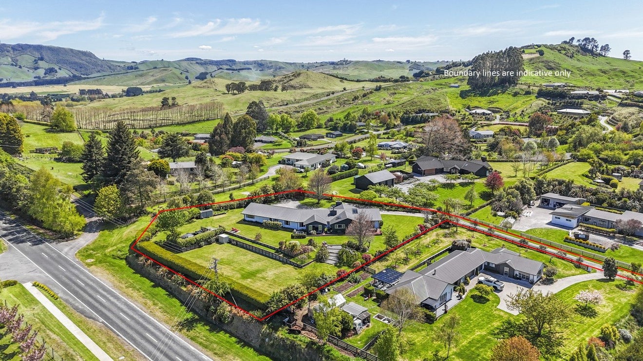 15 Loch Views Road, Acacia Bay, Taupo, Waikato - Carousel 2