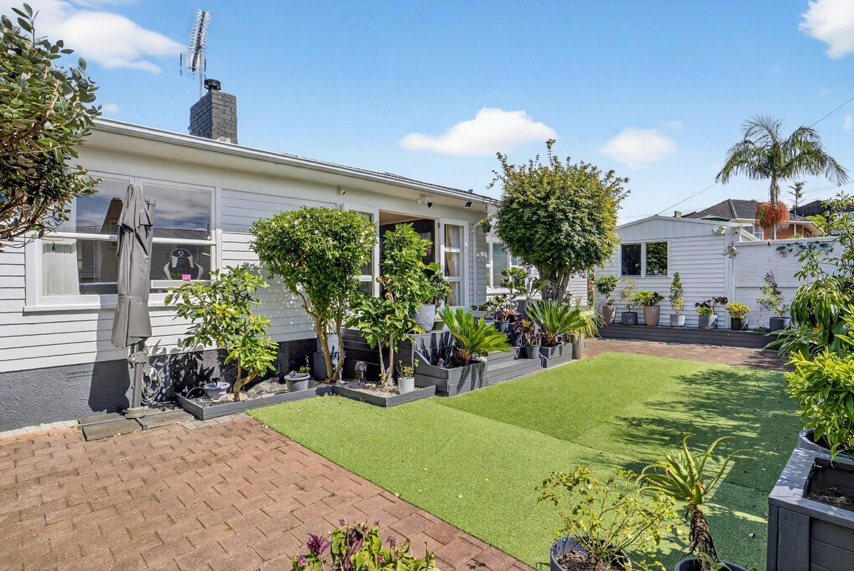 7 Corunna Road, Milford, Auckland - Carousel 1