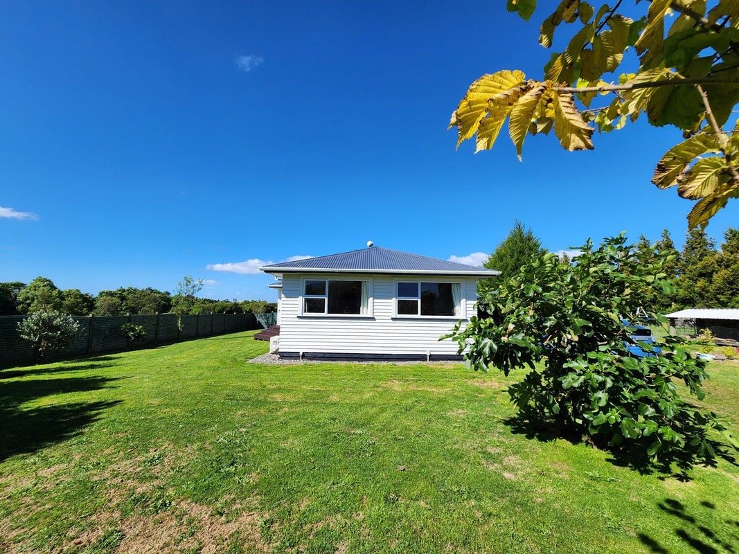 18 Rugby Street, Waimate, Waimate - Carousel 1