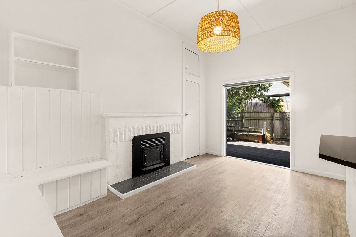 16 Hammond Road, Taradale, Napier - Carousel 2