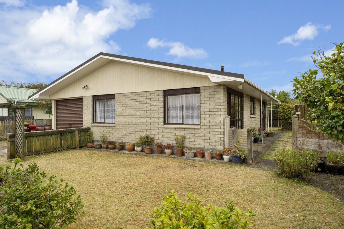 81 Norfolk Crescent, Otaki Beach, Otaki - Carousel 2