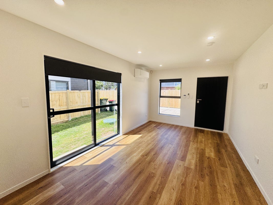 15 Tomlinson Street, Hillpark, Auckland - Carousel 2