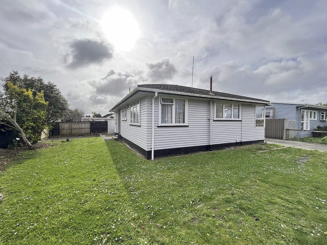 2A Salford Place, Awapuni, Palmerston North - Carousel 1