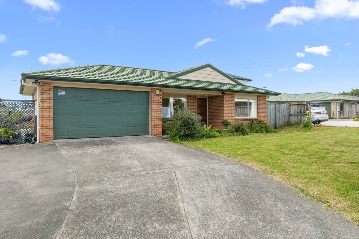 10 Gretton Court, Flat Bush, Auckland - Carousel 2