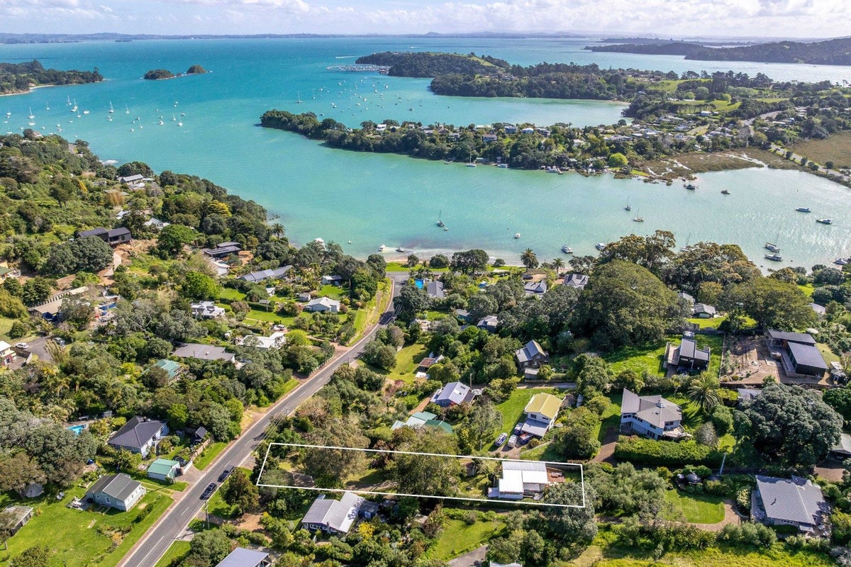 28 Ostend Road, Ostend, Waiheke Island - Carousel 13