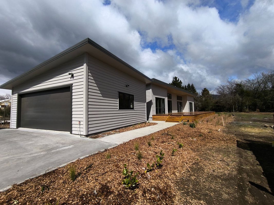 39 Ngahana Place, Turangi, Tūrangi - Carousel 1