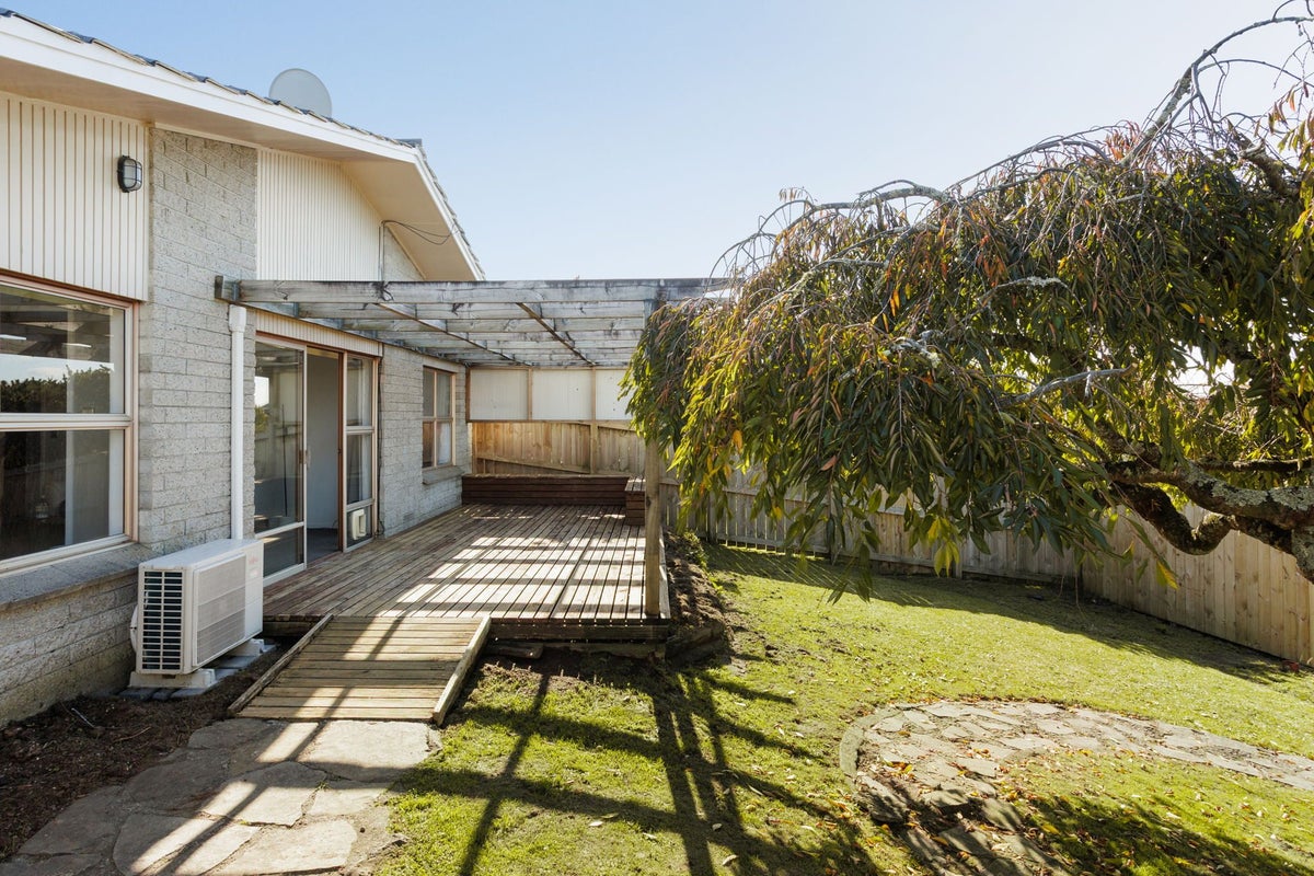 7B Glading Place, St Andrews, Hamilton - Carousel 2