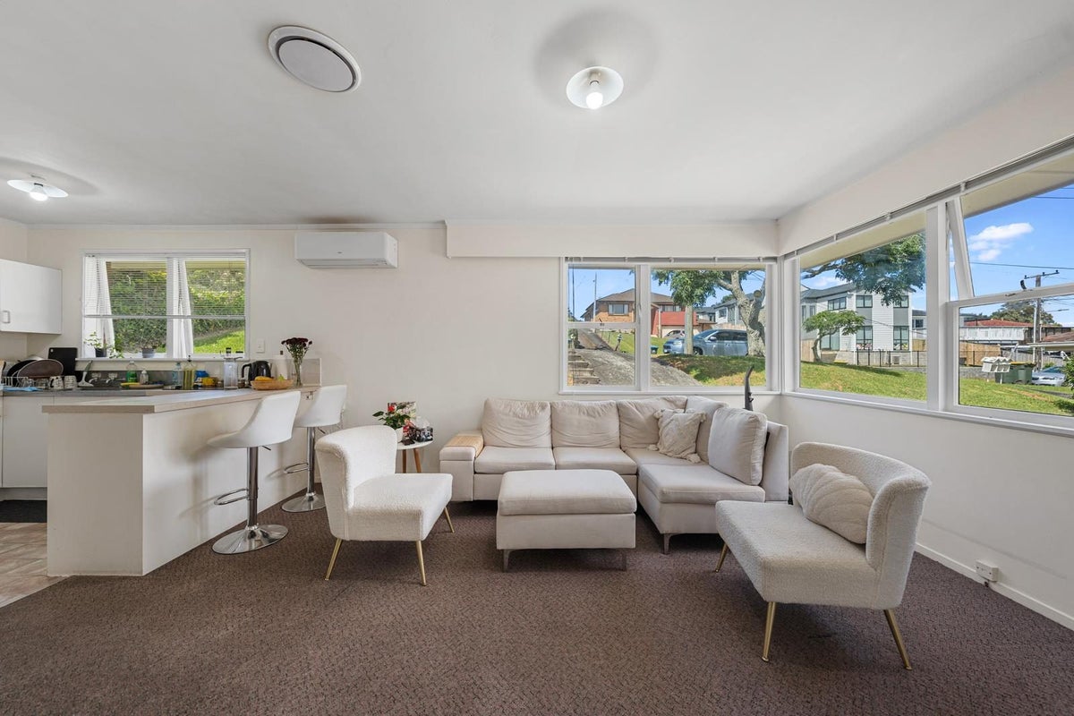 1/66 Shoreham Street, Avondale, Auckland - Carousel 2
