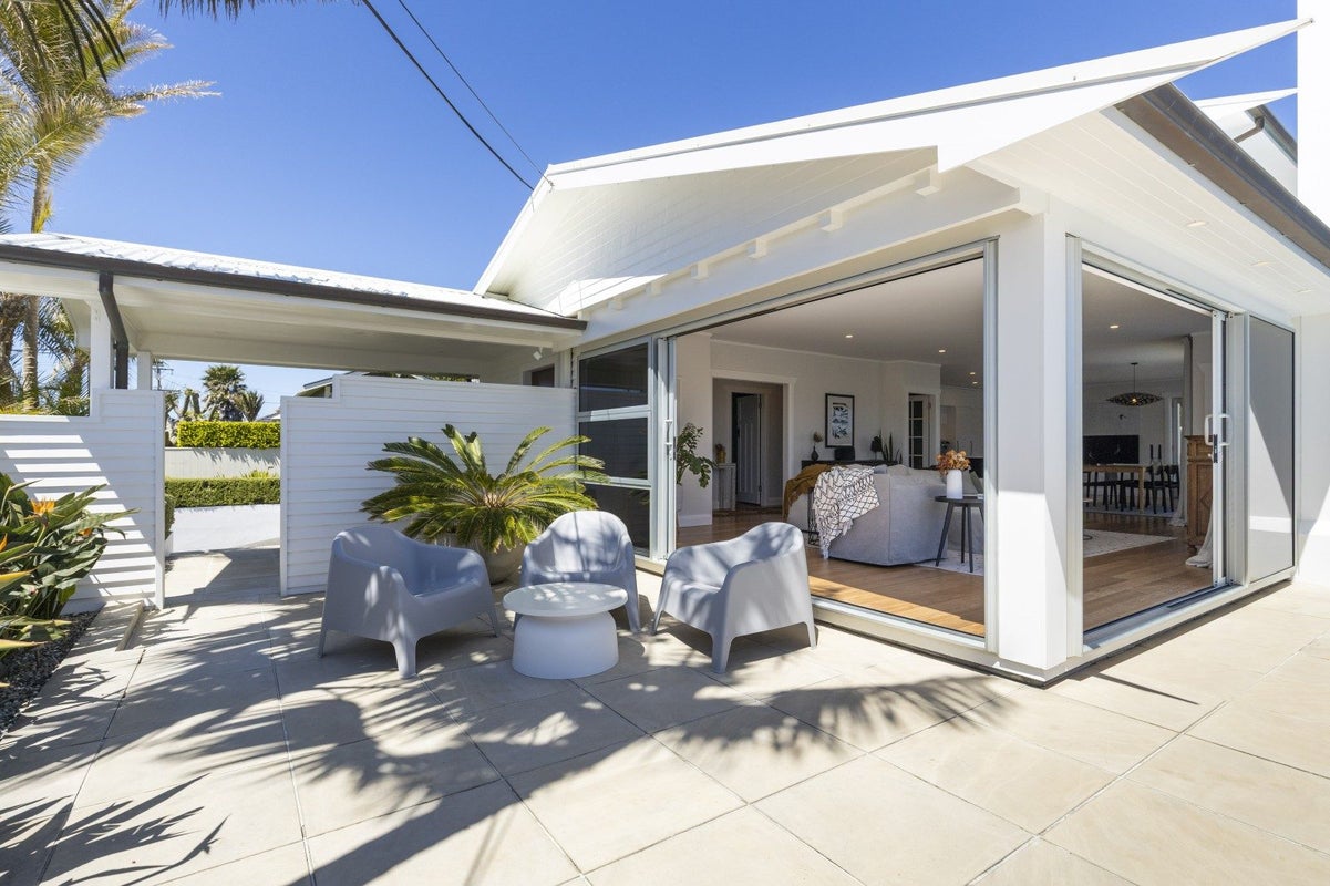 24 Nobs Line, Strandon, New Plymouth - Carousel 2