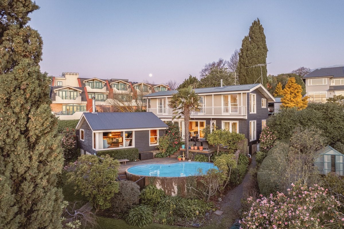 21 Heaton Rhodes Place, Cashmere, Christchurch - Carousel 1