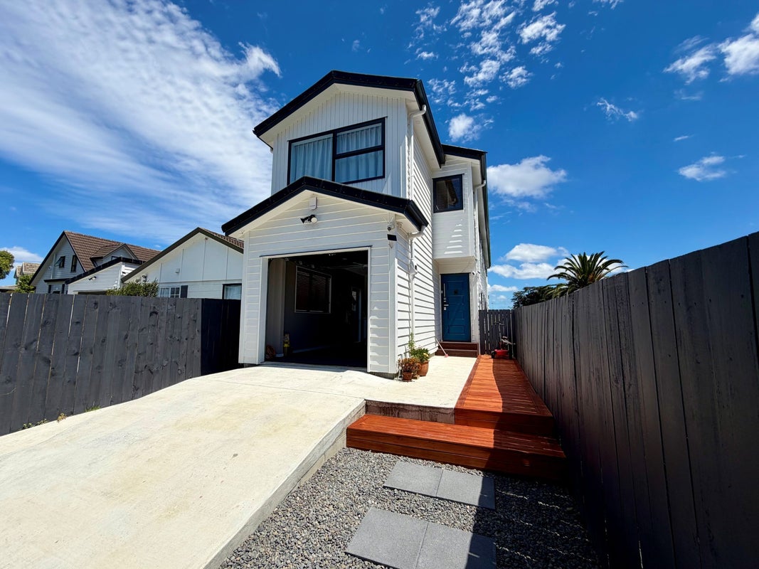 58 De Quincey Terrace, Highland Park, Auckland - Carousel 7