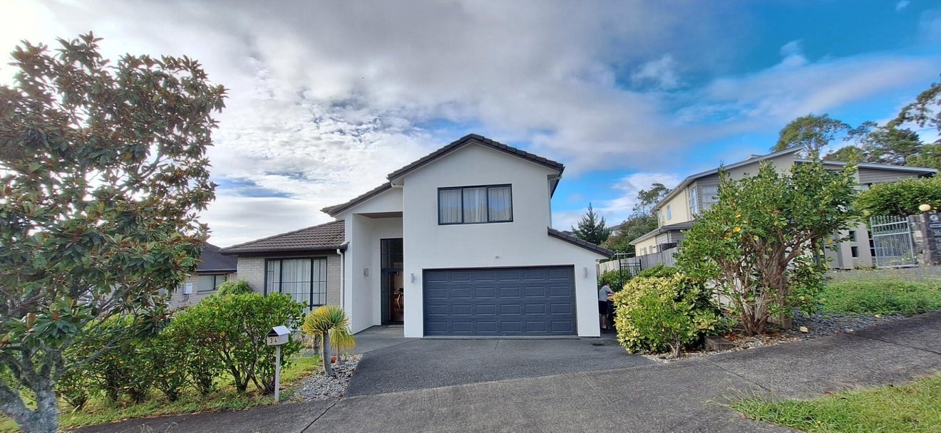 34 Borneo Drive, Fairview Heights, Auckland - Carousel 1