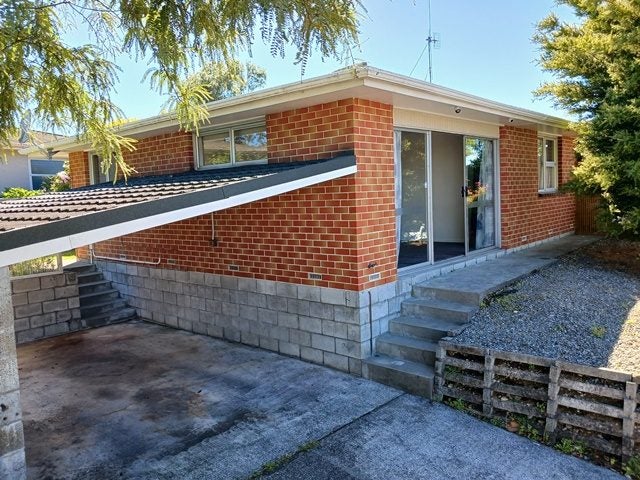 1A Ruamahanga Crescent, Terrace End, Palmerston North - Carousel 1
