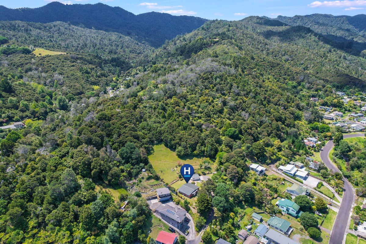 33 Trotter Avenue, Waiomu - Carousel 20