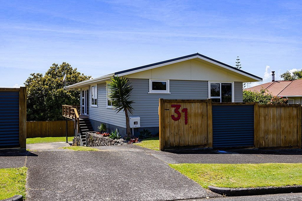 31 Clearmont Crescent, Blagdon, New Plymouth - Carousel 1