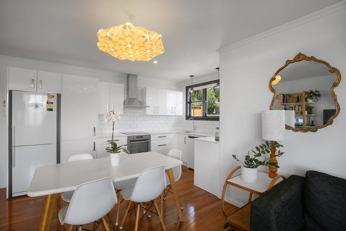 50A Ahuriri Street, Strathmore Park, Wellington - Carousel 1