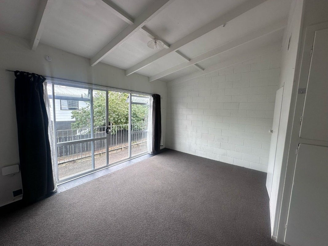 10/30 Fairburn Road, Otahuhu, Auckland - Carousel 2