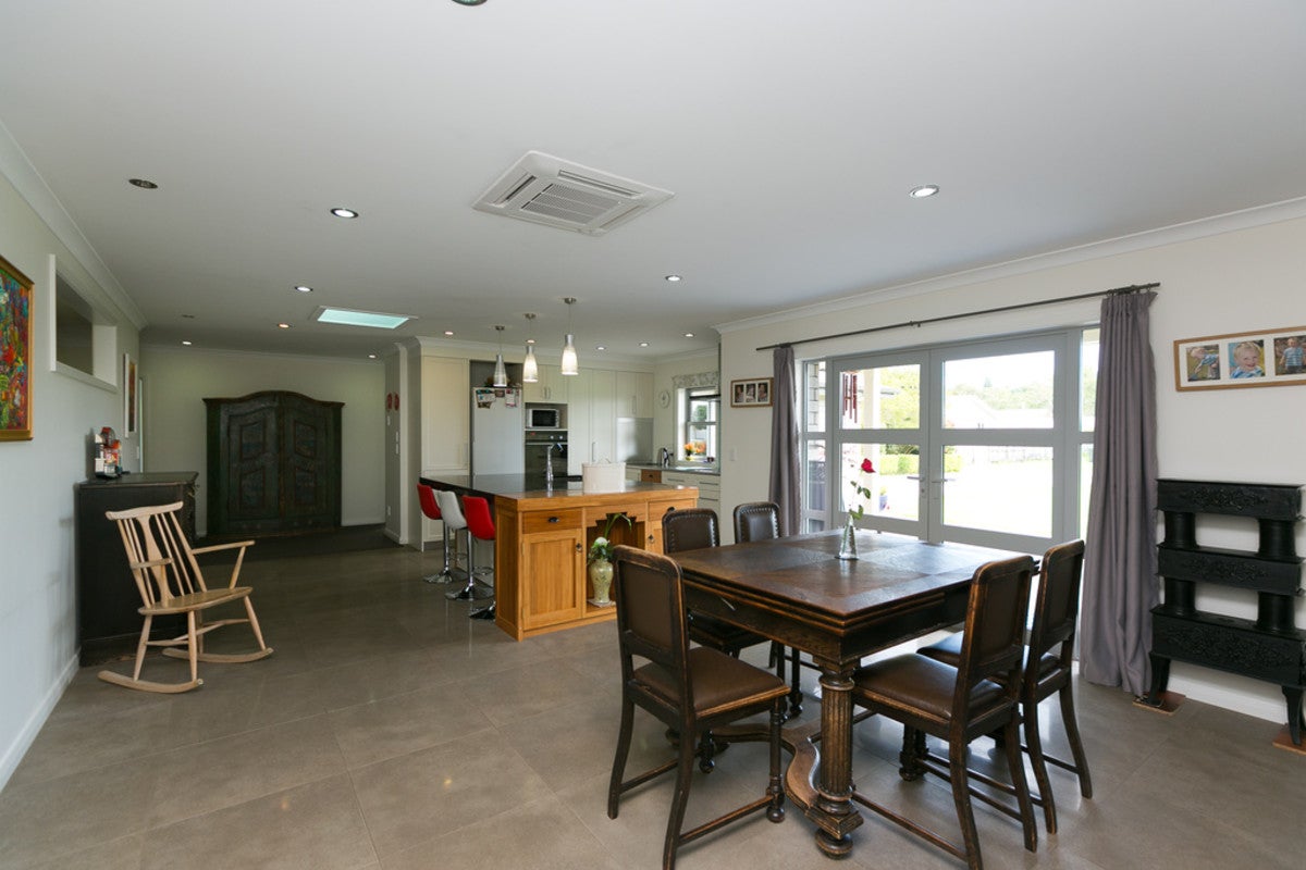 9B Whitcombe Street, Lepperton, New Plymouth - Carousel 2