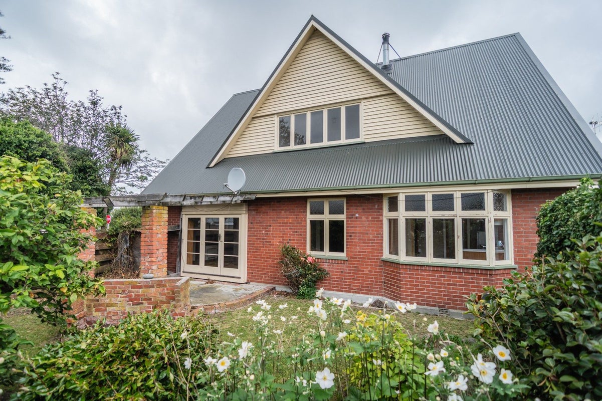 42 Oxford Street, West End, Timaru - Carousel 1