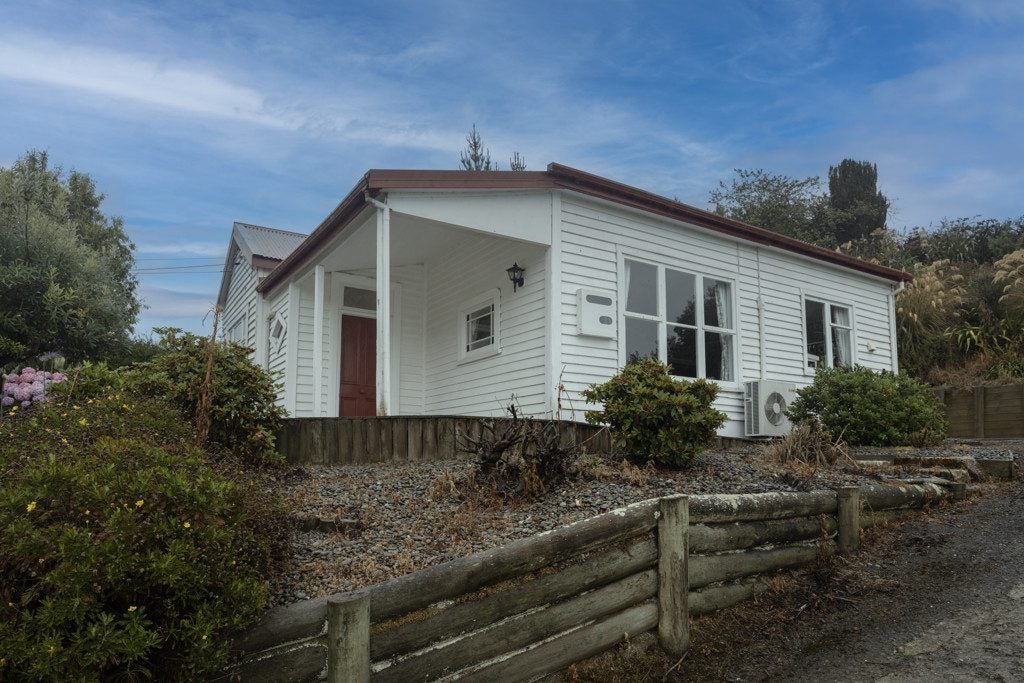 70 Eden Street, Oamaru, Oamaru - Carousel 1