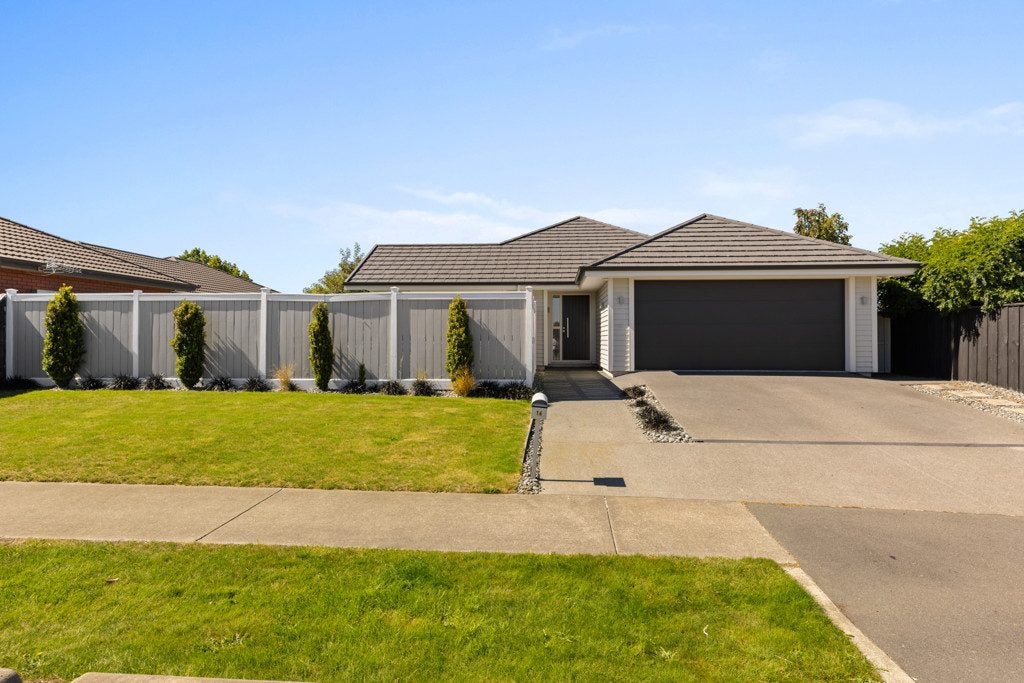 16 Turvey Street, Pegasus, Pegasus - Carousel 1
