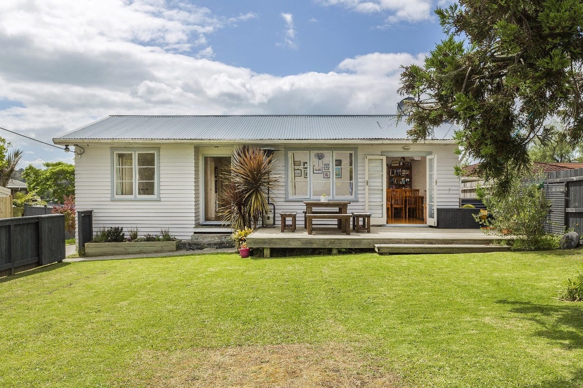 47 Salisbury Road, Birkdale, Auckland - Carousel 1