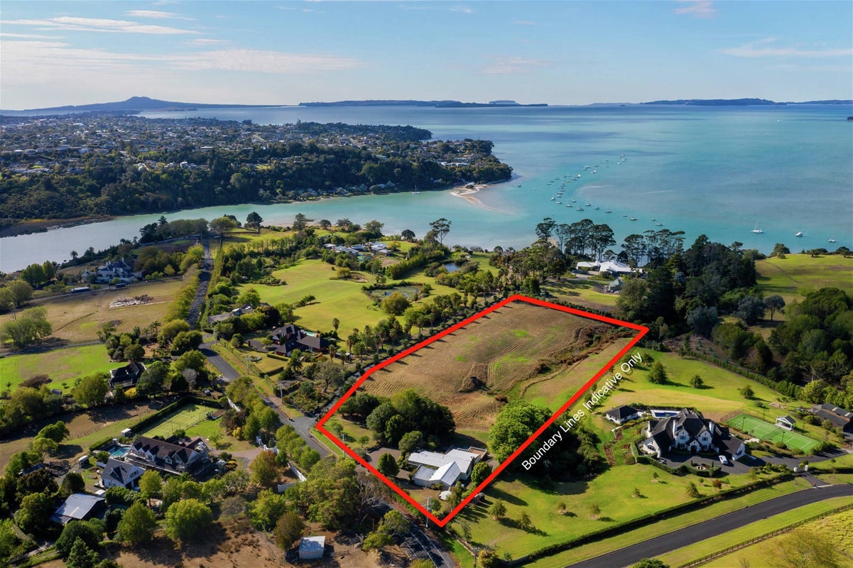 239 Broomfields Road, Howick - Carousel 1