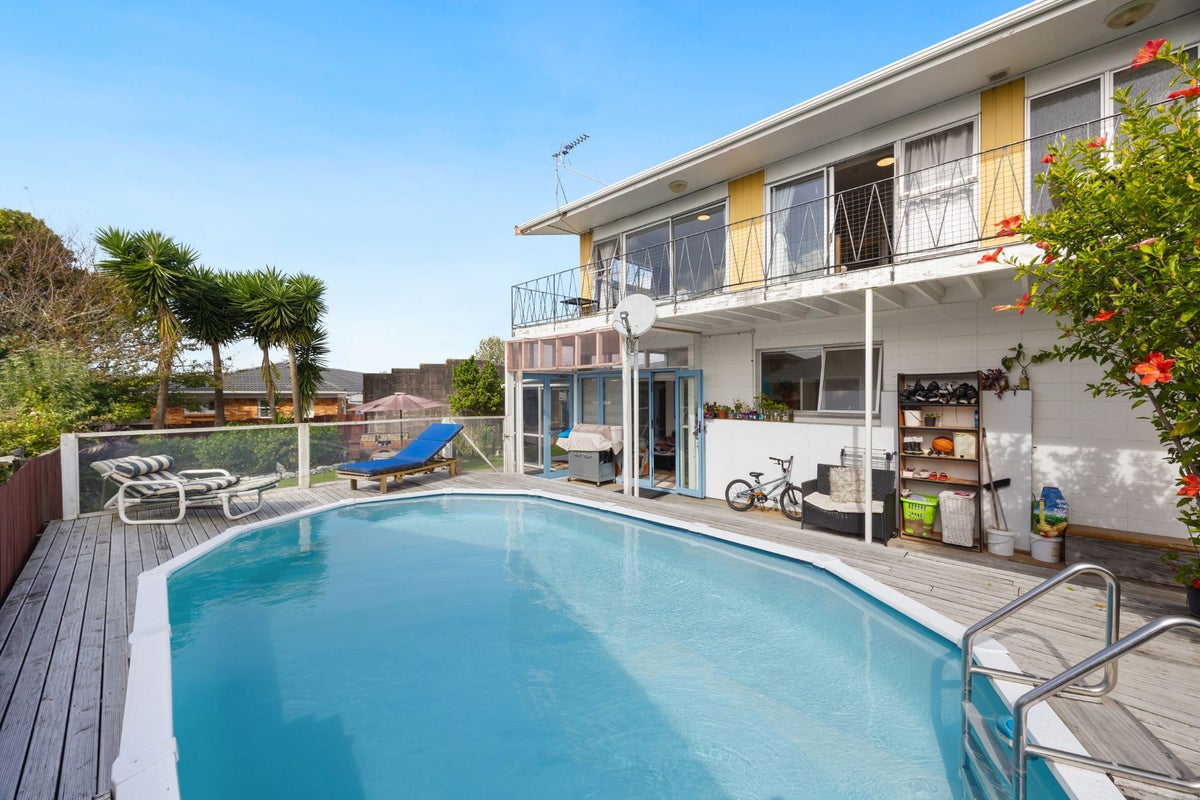 164 Gray Avenue, Papatoetoe, Auckland - Carousel 2