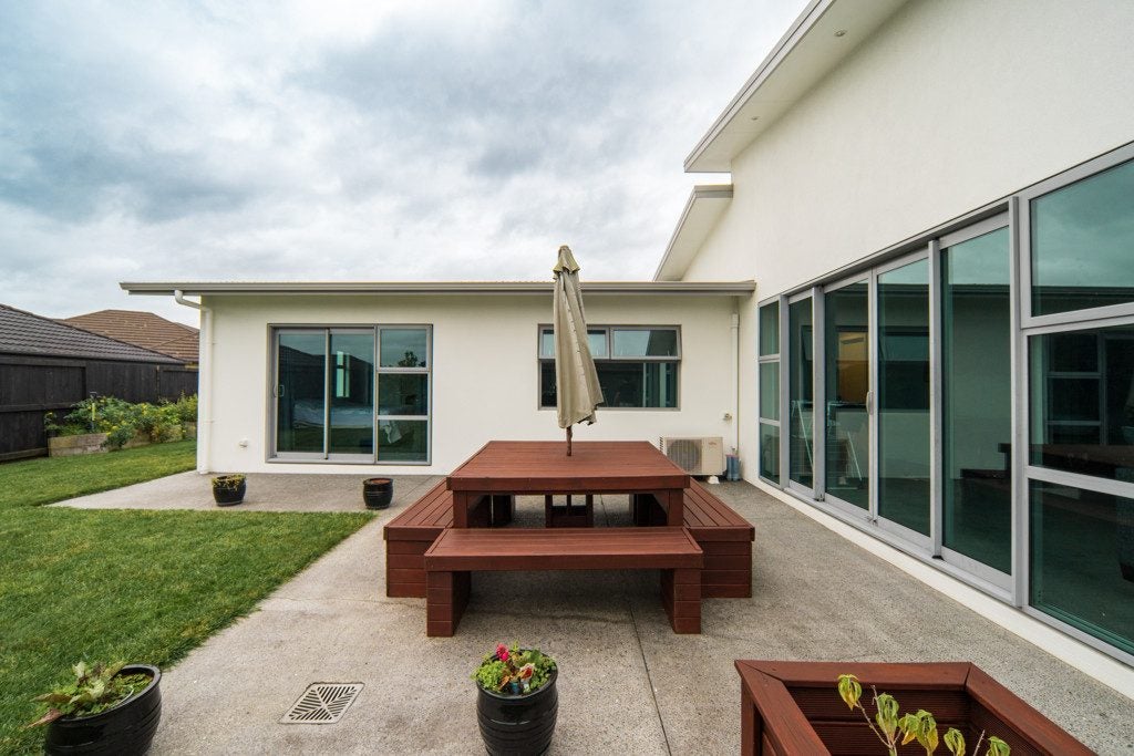 11 Miranda Place, Flagstaff, Hamilton - Carousel 2
