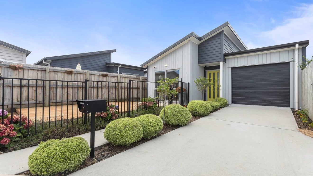 7 Katipo Road, Takanini, Auckland - Carousel 1
