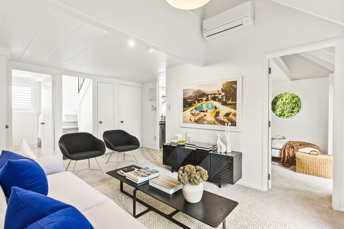 8/2 Burt Road, Mount Wellington, Auckland - Carousel 1