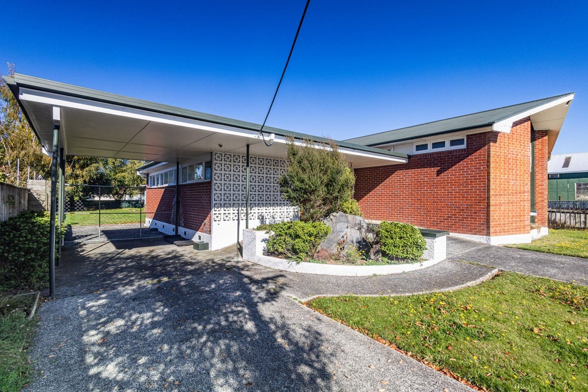 18 Queen Street, Dannevirke, Dannevirke - Carousel 2