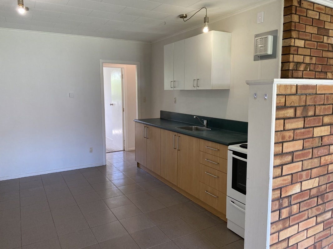 15B Anthony Crescent, Bader, Hamilton - Carousel 2