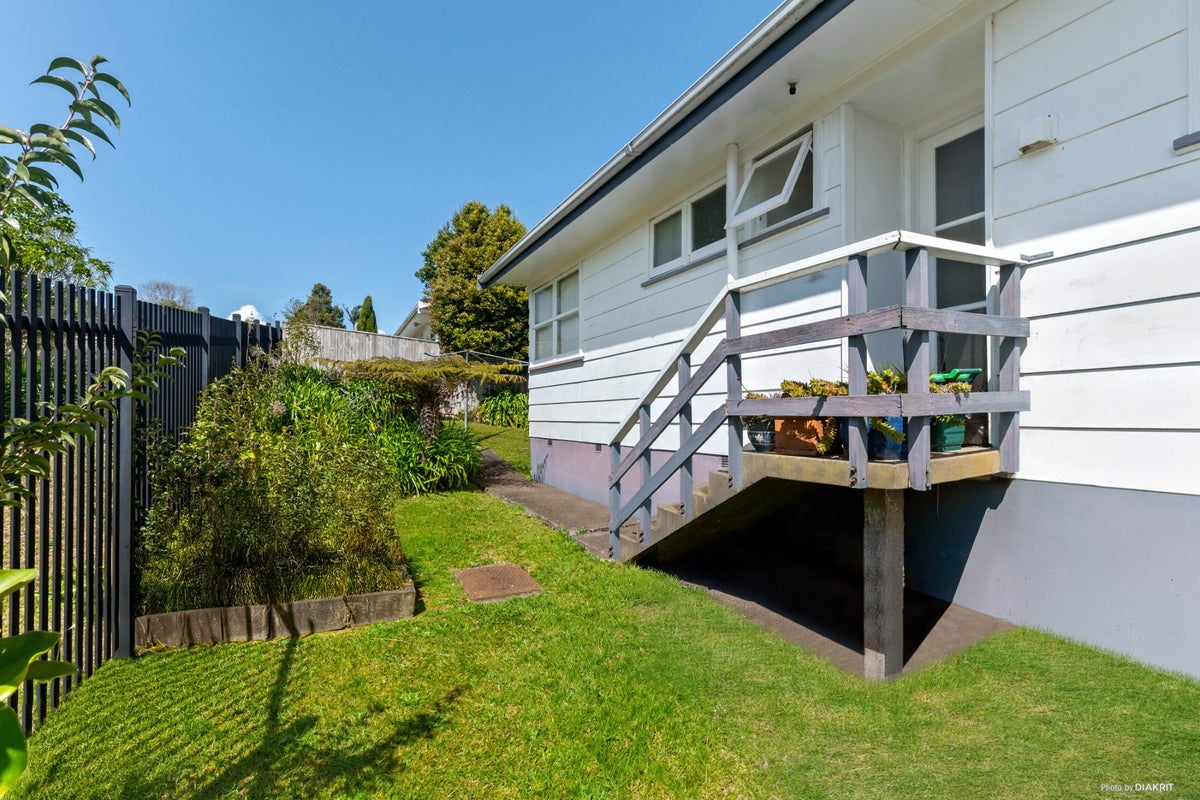 2/34B Sunnynook Road, Sunnynook, North Shore City, Auckland - Carousel 1