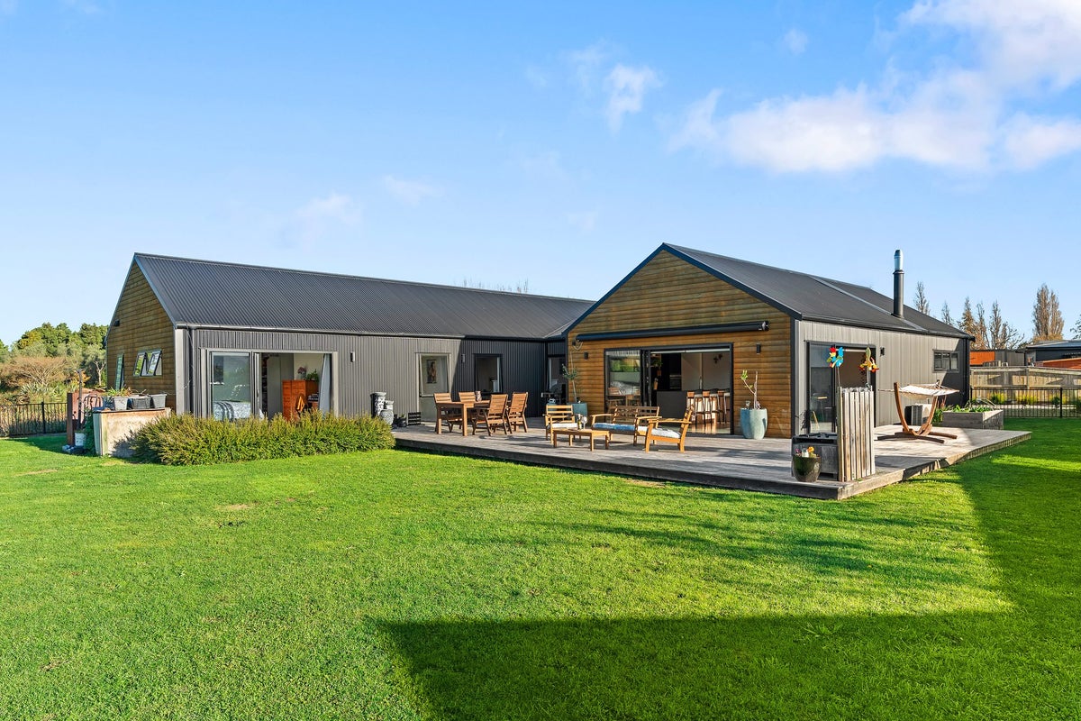 62B Taranaki Street, Kuripuni, Masterton - Carousel 1